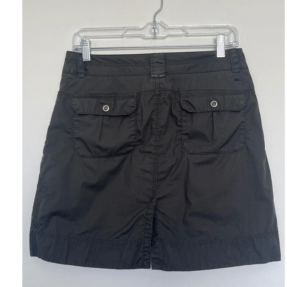 REI Womens Olive Green Embroidered Utility Skirt Size 2‎ Cargo Hiking Outdoor